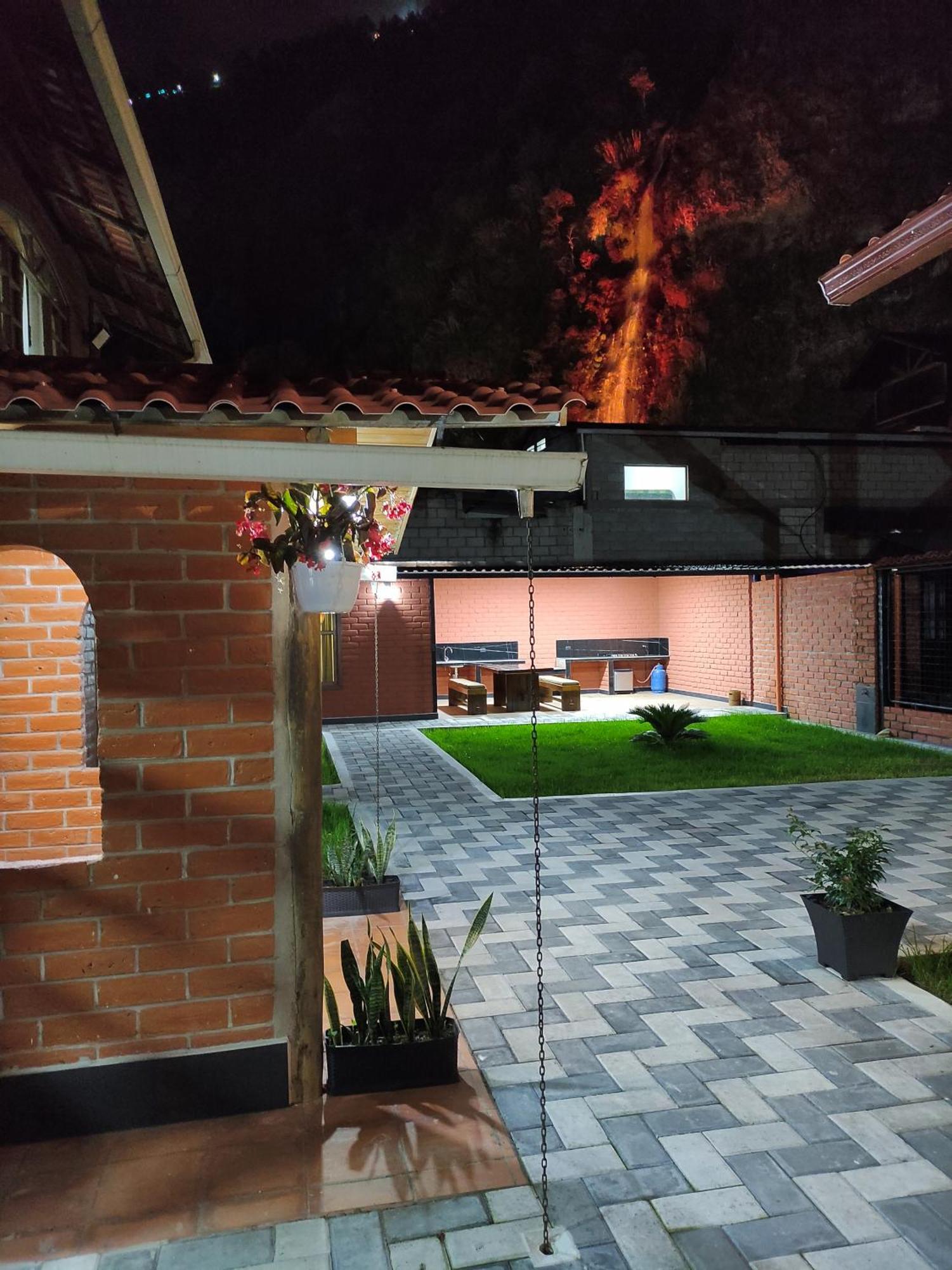 バーニョス Refugio De La Virgenヴィラ エクステリア 写真